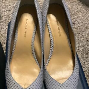 Light blue snake print women shoes